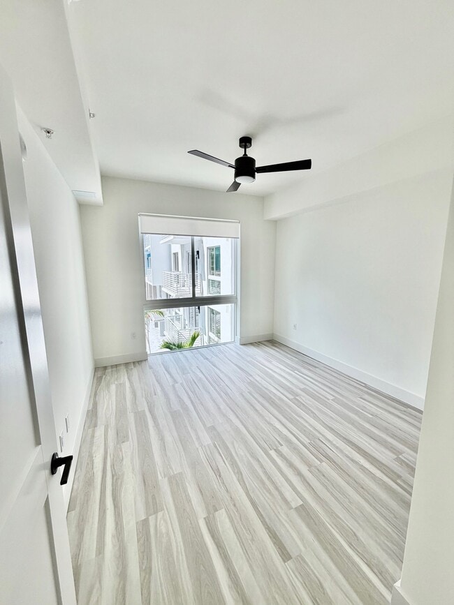 Photo - 18631 NE 25th Pl Unidad 601