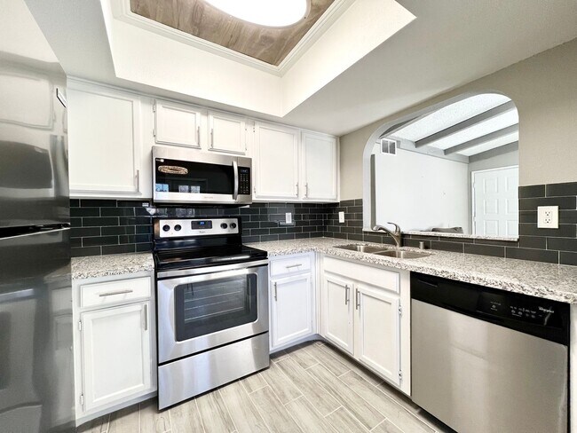 Photo - REMODELED 2BD/2BA NEAR JONES/SAHARA W/ COM... Unit D