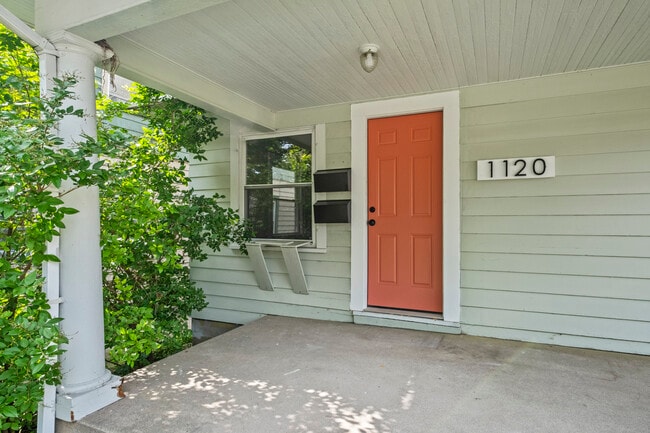 Photo - 1120 Fountain St NE Unidad Lower