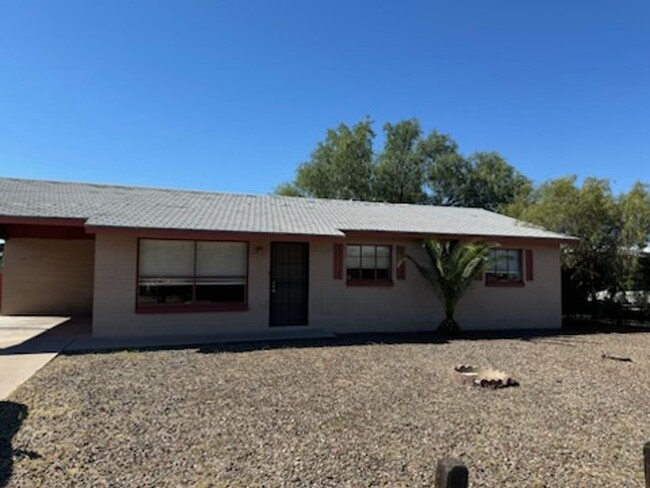 3 Bed 2 Bath Ranch - 3 Bed 2 Bath Ranch House