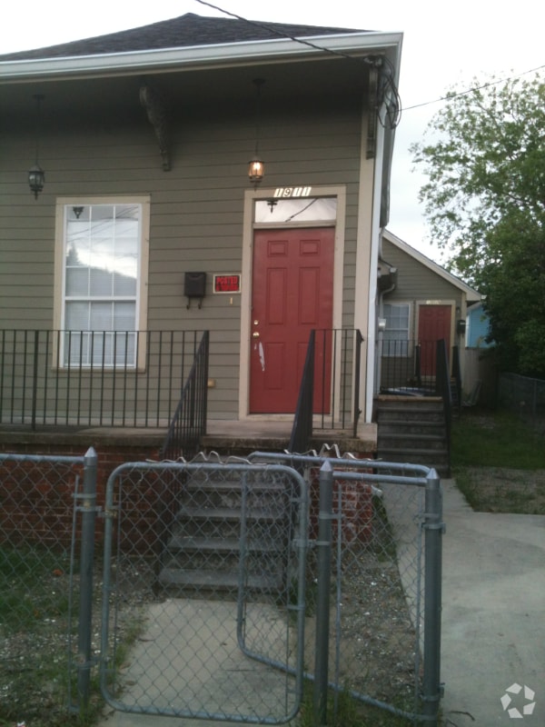 Building Photo - 1909 Foucher St Rental