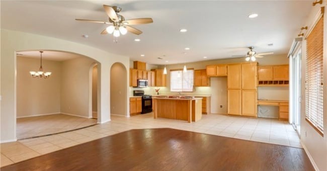Photo - 1027 Lyra Way