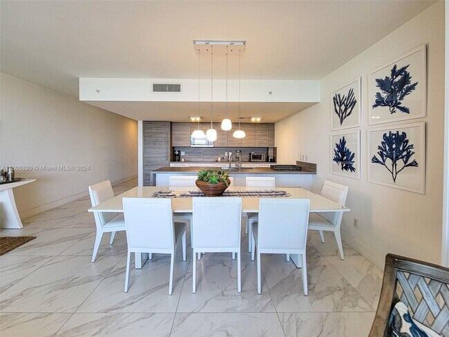 Photo - 400 Sunny Isles Blvd Unidad 1604