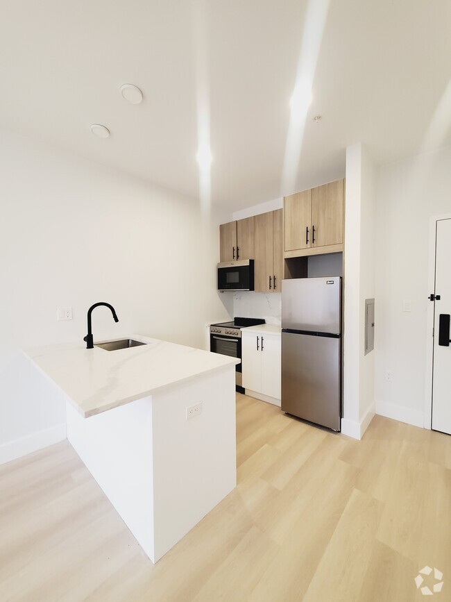 Building Photo - 297 Forrest St Rental