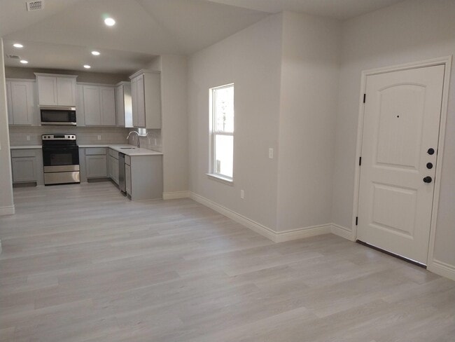 Photo - 1000 Wooded Holw Ct