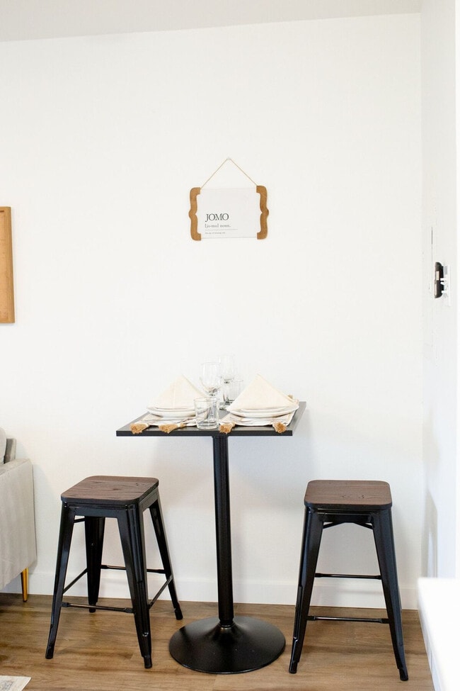 Photo - 3915 W 8th St Unit ID1296530P