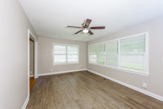 Photo - 433 Orchid Rd