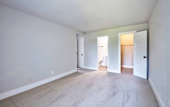 Spacious Walk In Closets