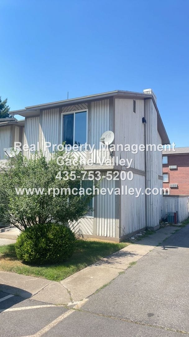 Building Photo - 1283 N 400 E Unit 1283 N 400 E #4 Rental