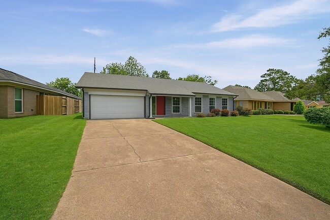 Building Photo - 3535 Rosedale St