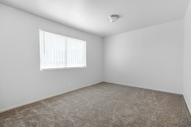 Photo - 2750 W Fairmont Ave Unit 103