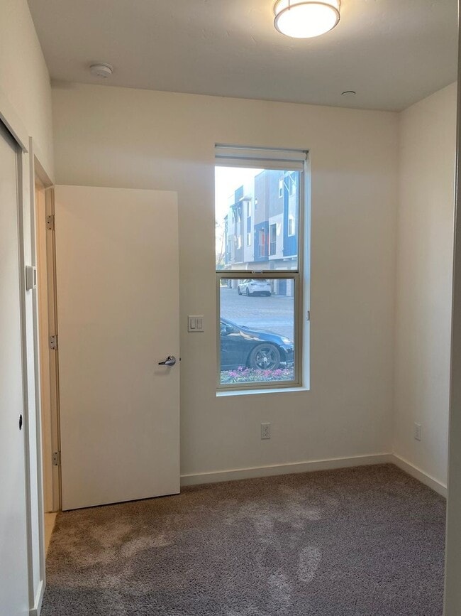 Photo - Vibrant 3 story 2bed/2.5bath home at the Mill at Broadway