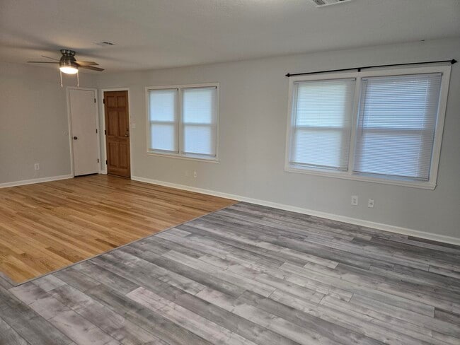 Photo - 4580 Hickory Dr