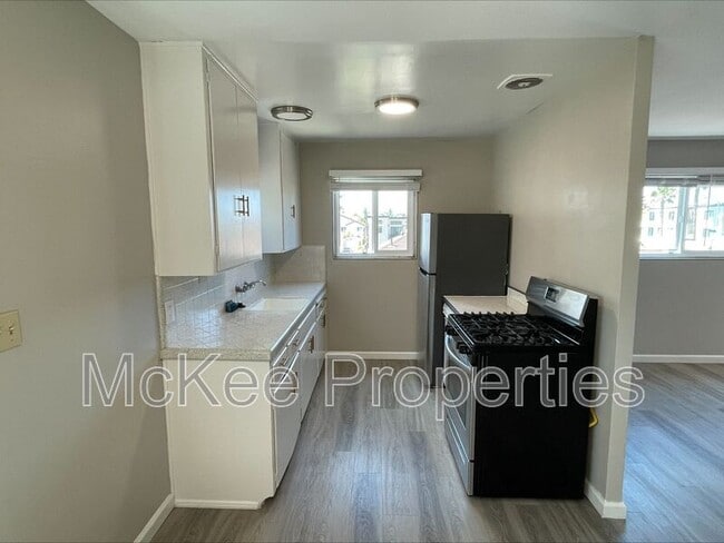 Photo - 816 1/2 Diamond Street