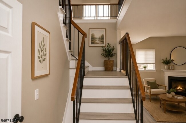 Photo - 910 Reed Ct