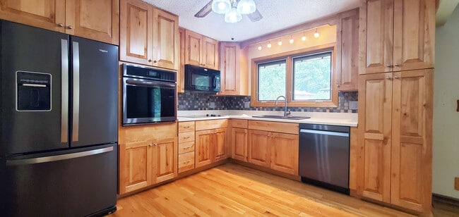 Photo - 820 Indian Hills Dr