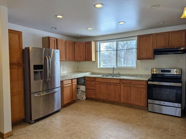 1235 Airline Dr Unit C