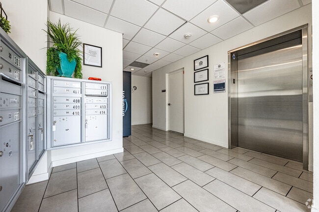 Lobby - LINQ on Thirty-Ninth