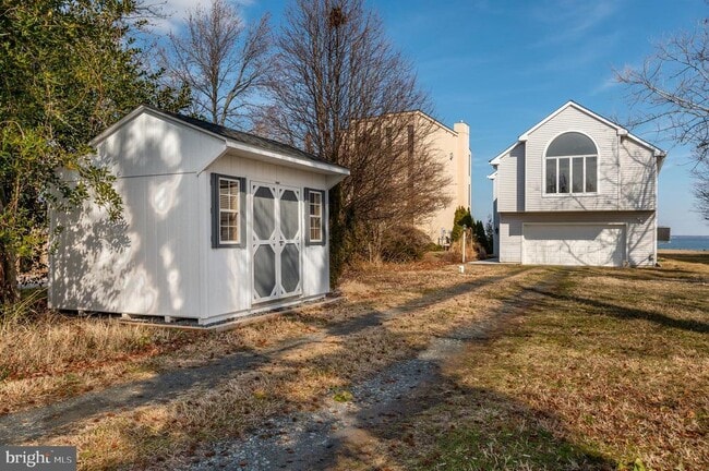 3563 Narragansett Ave