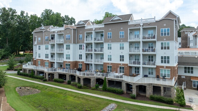 Building Photo - The Osprey at Lake Norman Rental