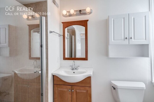 Photo - Rittenhouse Two Bedroom Apt Unit 3