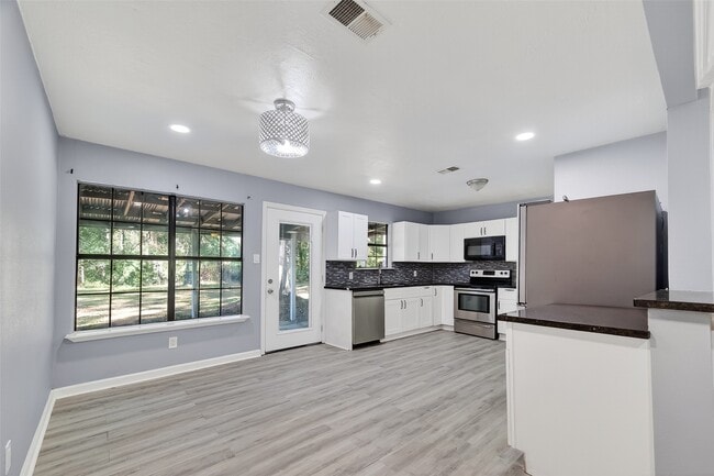 Photo - 663 County Rd 347 S