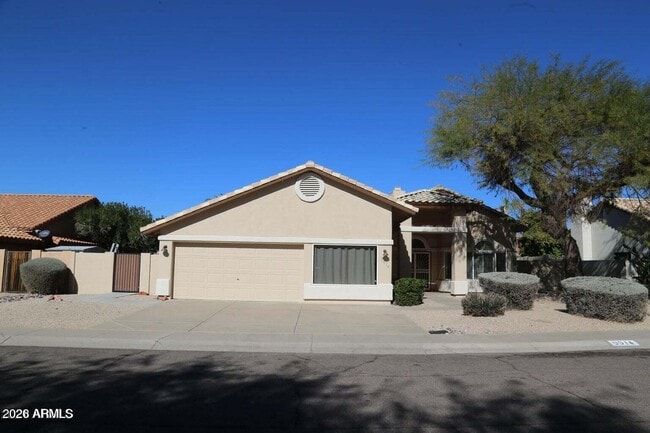 Building Photo - 9014 E Larkspur Dr