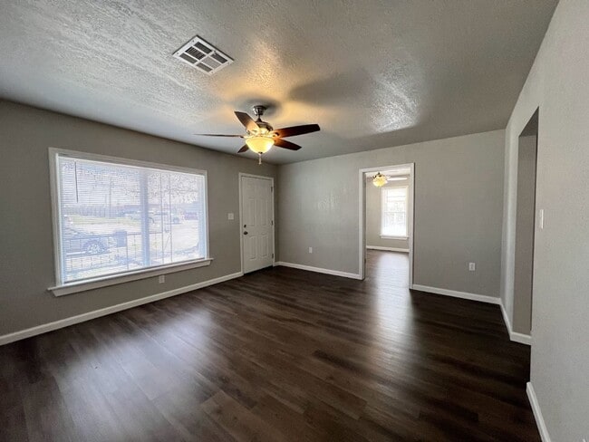 Photo - Beautifully Renovated 3 Bed, 1 Bath House