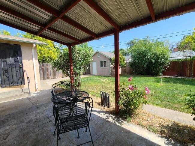 Photo - 129 Maple St