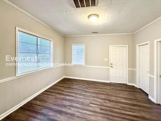 Photo - 115 Front St