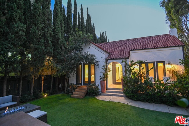 Photo - 1019 N Orange Grove Ave