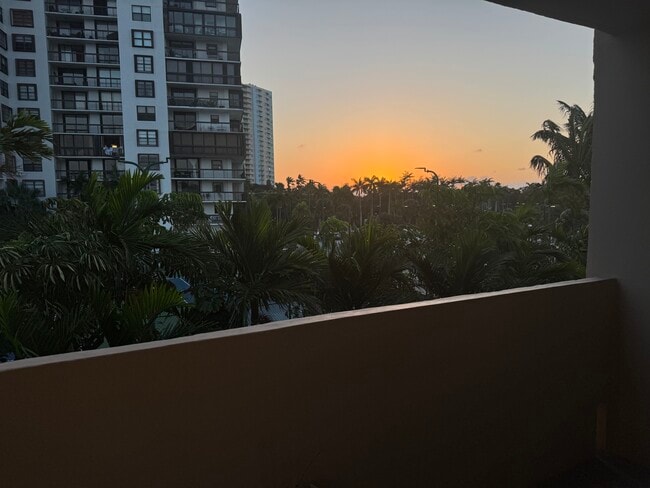 Photo - 2201 Brickell Ave Unit 68