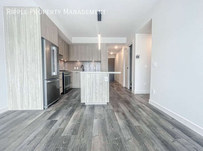 Photo - 1 BED+ DEN/ 1 BATH APARTMENT IN THE COMMUNITY OF HILLHURST