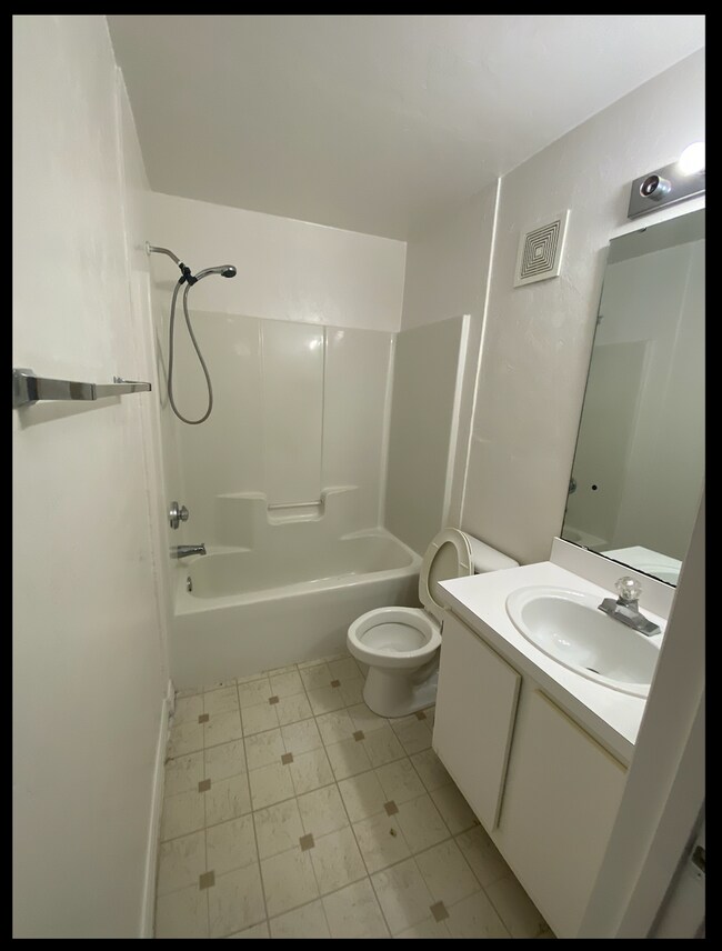 4000 SW 23rd St Unit 2