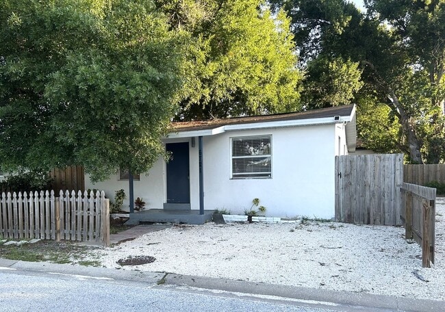 Building Photo - Beautiful New constriction Near Madera Beach