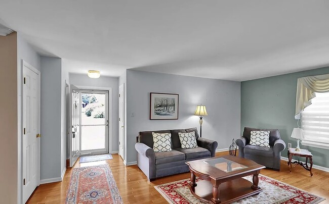 Building Photo - 901 Christopher Dr Unit 901 Rental