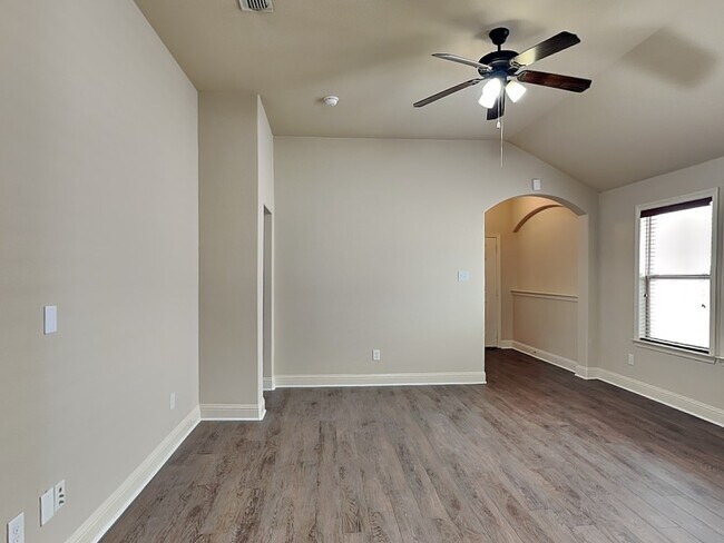 Photo - 5860 Burgundy Rose Dr