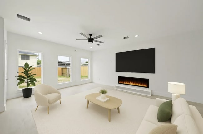 Photo - 8131 Woodward St Unidad B