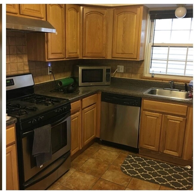 Photo - 555 Livingston St