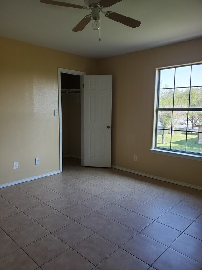 Photo - 513 W Matz Ave