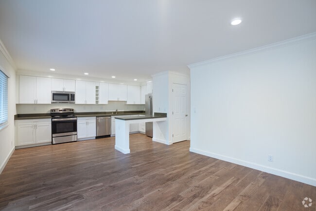 2BR, 1BA - 840SF - Living Room - Del Prado Apartment Homes