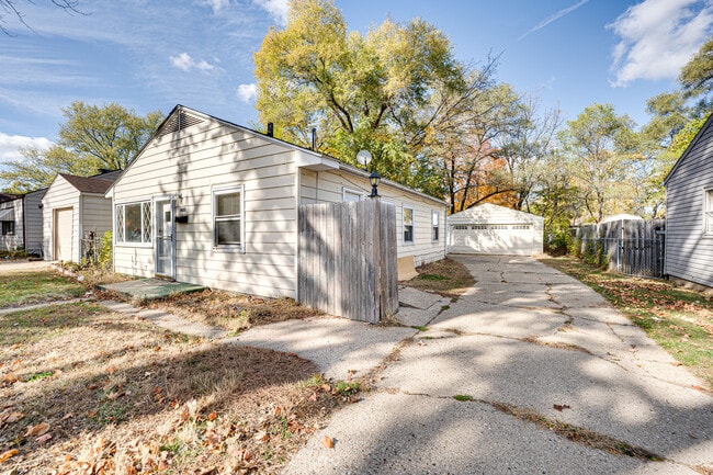 Photo - 1823 Overdene Ave