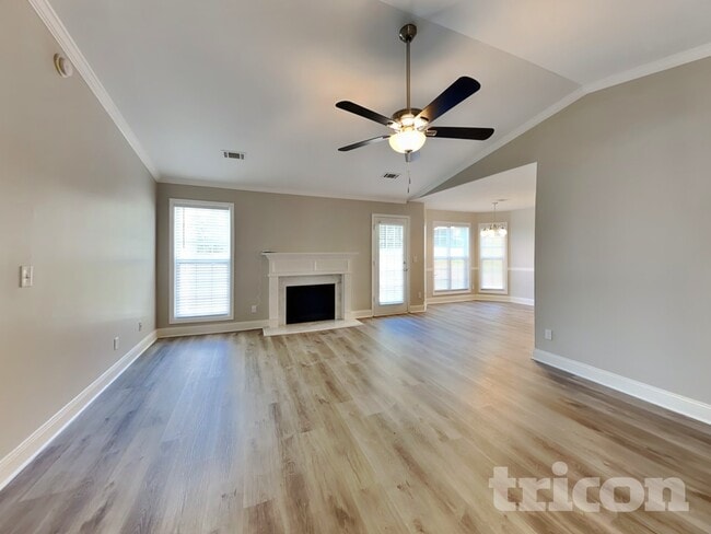 654 Palmer Ct