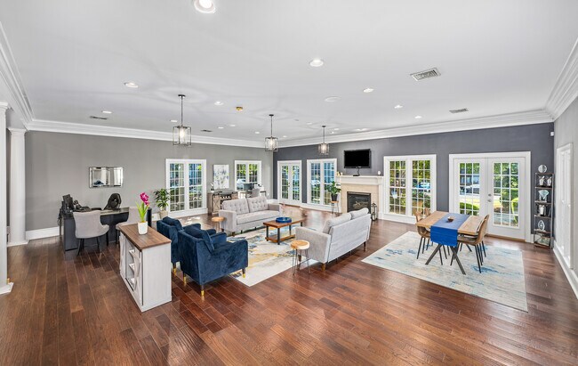 10040 - The Fairways - Clubhouse 1