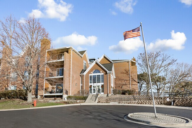 Photo - 43 Hunt Club Dr Unit 43