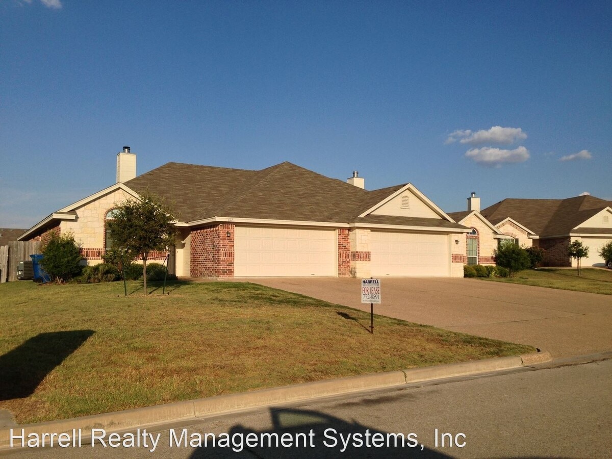 3 br, 2 bath House - 615 Park Hill Circle - 3 br, 2 bath House - 615 Park Hill Circle