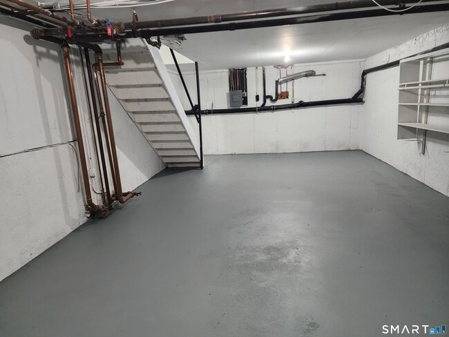 Building Photo - 109 Blackstone Vlg Unit 109