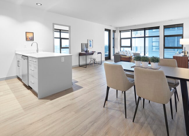 Photo - Raymond Block