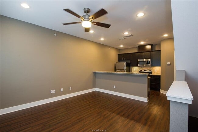 Photo - 1 Bed, 1.5 Bath Apartment on Northgate! Minutes from TAMU