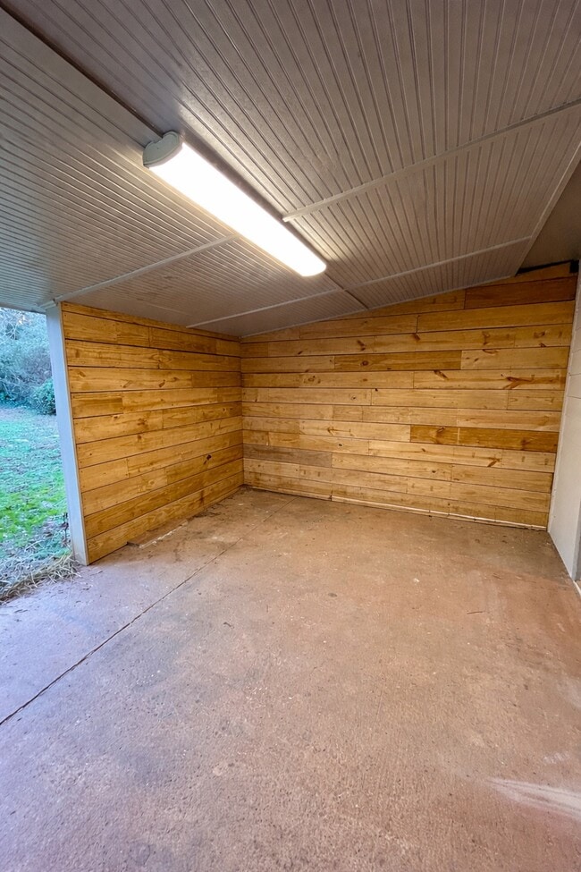 Photo - 117 Jennifer Ln SW